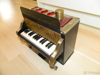 Prodám retro hrací klavírek-mini -bar. - 4