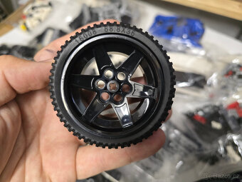 STAVEBNICE 42096 Porsche 911 RSR (NÁHRADA) - 4