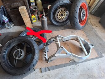 Honda cbr900rr dily na prodej - 4