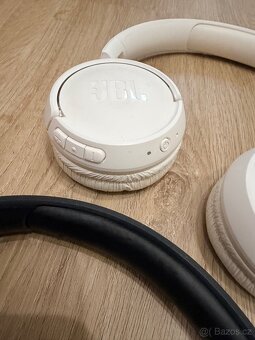 Sluchatka jbl 520BT - 4