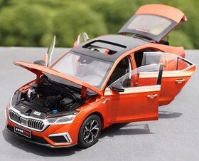 Škoda Octavia 4. 1:18 - 4