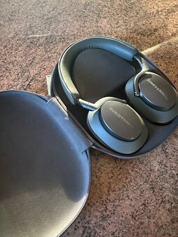 Sluchátka bowers and wilkins Px8 McLaren - 4