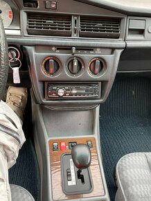 Mercedes 190 E, 1,8 benzín, r.v. 1984, automat - 4