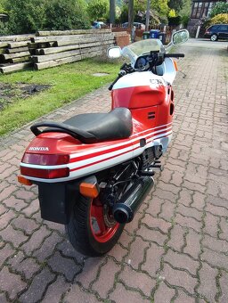 Honda CBR 1000F - 4