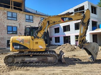CATERPILLAR 311 D - 4