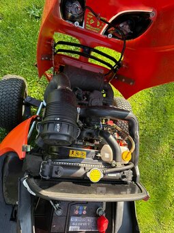 Na prodej profesionální traktor Kubota Gr1600 - 4