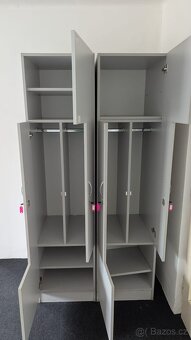 Šatní skříň - 4
