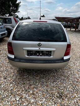 Škoda Octavia 1,6i - 4