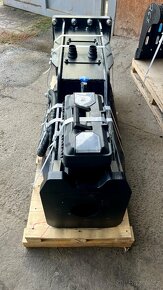Hydraulické Bourací kladivo na bagr 12-18t - 4