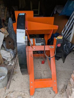 Kolíbková pila LCS 700 - 4