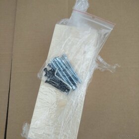 drevena postel 140x200 borovice ze dreva S rostem - 4