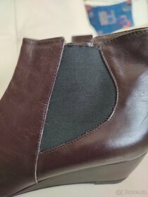Kotníčkové boty na platformě vel. 40 - 4