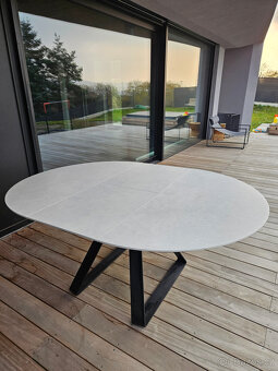 italsky nabytek - prodam stul kulaty rozkladaci do oval - 4