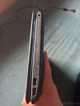 Toshiba satellite L750D-15E - 4