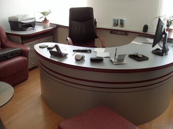 Kancelářský stůl + 2 kontejnery - 4