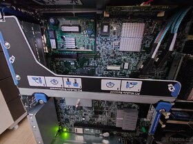 HPE Proliant DL 380p Gen 8 2U rack server - 4