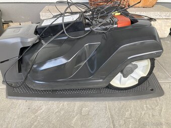 sekačka Husqvarna Automower 440 - už jen jeden kus - 4