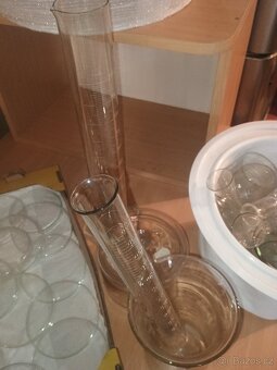 Laboratorní pomůcky - 4