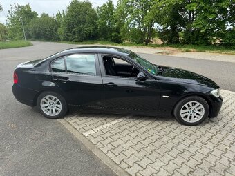 BMW E90 318i 95kW 2007 manuál - 4