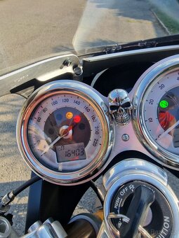 Triumph Thruxton R - 4