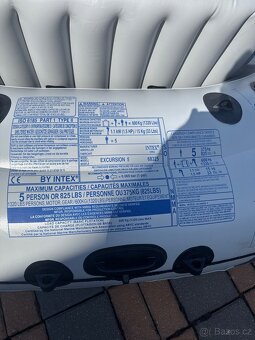 Vodní člun intex s elektro motorem - 4