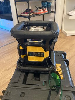 Rotační laser dewalt DCE079DG - 4