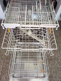 Myčka nádobí Miele 1102 SCi - 4