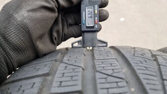 Zimní pneu 235/40/18 Pirelli - 4