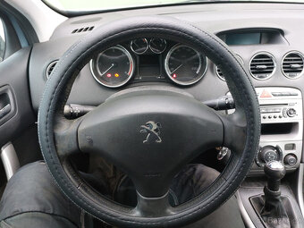 Peugeot 308, 1.6 HDI, 2011 - 4