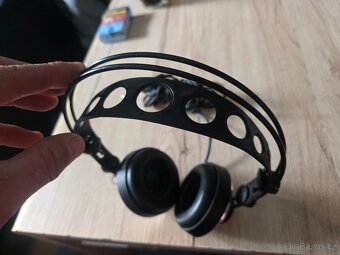 AKG K 140 - 4