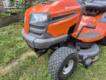 Zahradní sekací traktor Husqvarna TC 138. - 4