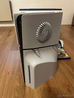 Playstation 5 slim s mechaniku 1TB a pět her - 4