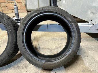 Pneu 245/40 r18 - 4