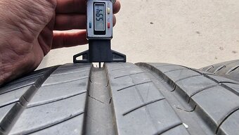 Letní pneu 235/50/17 Michelin - 4