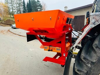 Komunální sypač - 4