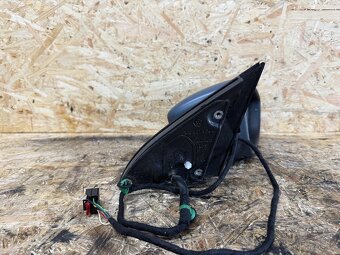 PRAVÉ ZPĚTNÉ ZRCÁTKO VW PASSAT B7 3C0857934A 9 PIN POŠKOZENÉ - 4