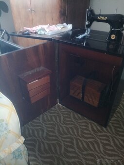 Šicí stroj Lada - 4