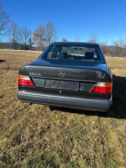 Mercedes-Benz E220 Typ 11960 - 4