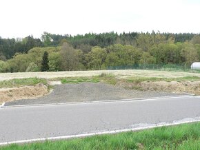 KVĚTOV (Hamr) - pozemek na RD na polosamotě - 4