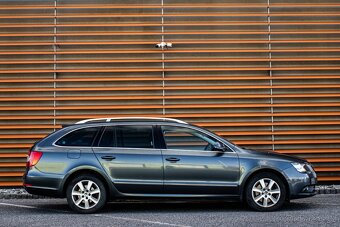 Škoda Superb Combi 2.0 TDI CR Elegance DSG - 4