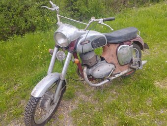 Jawa 250/592 - 4