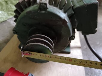 Motor POMALOBĚŽNÝ, třífázový elektromotor, motor - 4