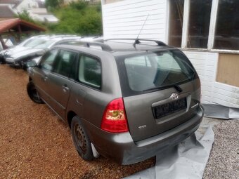 Toyota Corolla - 4