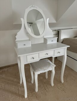 Kosmetický stolek pro slečnu - 4