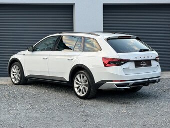 ŠKODA SUPERB SCOUT 4x4 2.0TDI 147 KW WEBASTO TAŽNÉ m2023 - 4