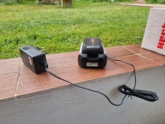 Plotostřih Aku nůžky Hecht 6025 s baterií a nabíječkou - 4