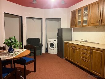 PRONÁJEM 2 + 1 v centru Holic - 4