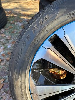 ALU KOLA MERCEDES EQC R19 ZIMNÍ SADA JAKO NOVÉ TOP - 4