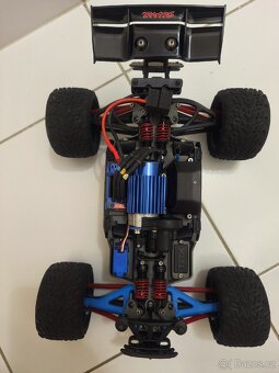 RC Auto Traxxas e-revo VXL 1:16 - 4