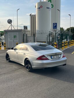 Mercedes CLS - 4